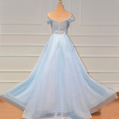 Vestidos de fiesta de tul con escote en forma de corazón y encaje, de corte A, en azul, con hombros descubiertos 