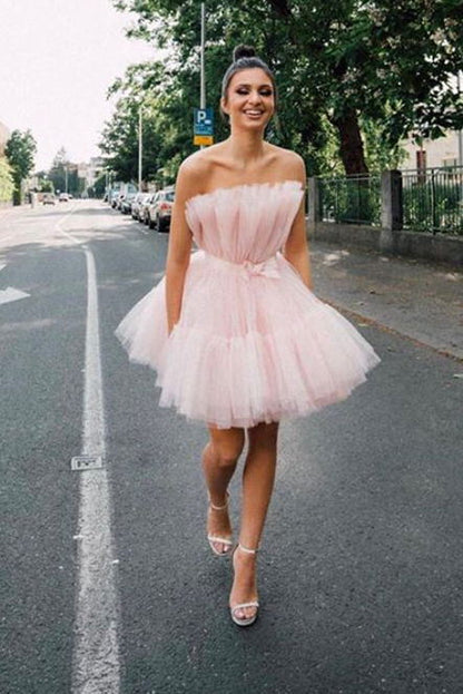 Vestido de cóctel de tul rosa por encima de la rodilla con lazo y corte en A 