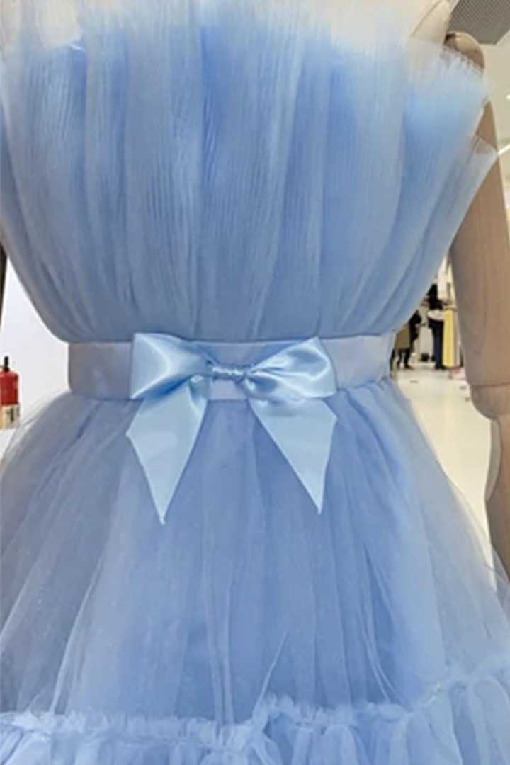 Vestido de cóctel de tul rosa por encima de la rodilla con lazo y corte en A 
