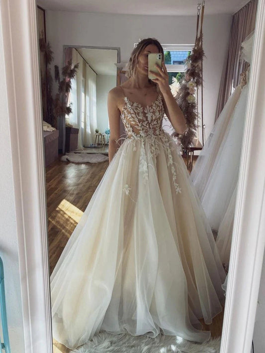 Vestidos de fiesta de tul con apliques, sin mangas, escote en V y corte princesa 