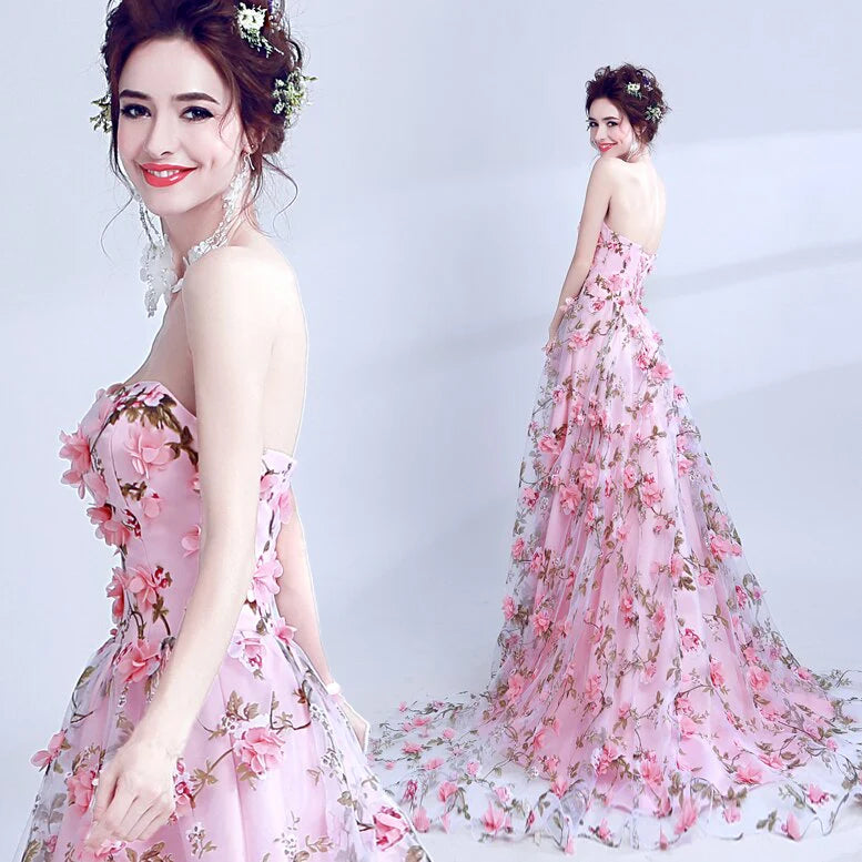 Vestidos de fiesta largos con estampado floral, corte en A, escote corazón, sin tirantes, cola larga y flores 