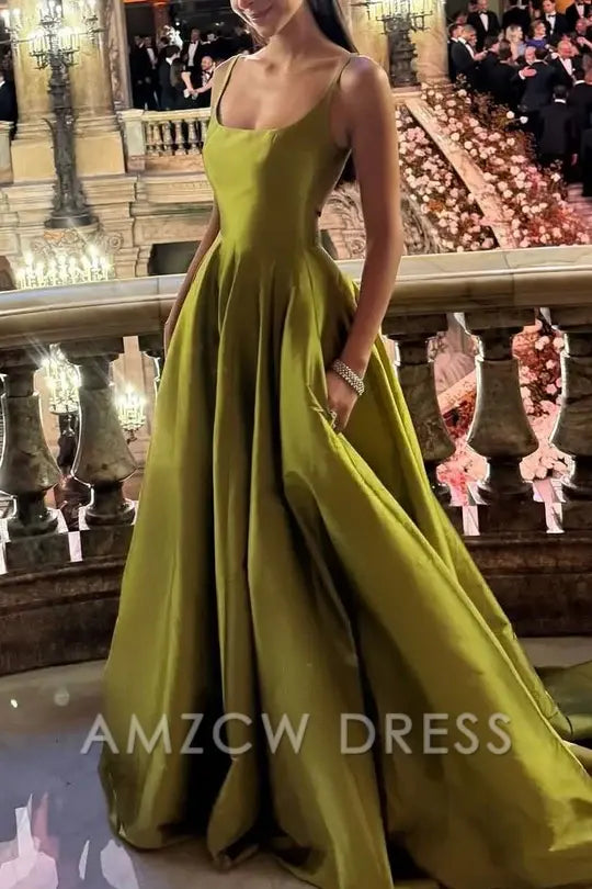 Vestido de fiesta formal largo de satén plisado con escote redondo y tirantes finos Amzcw