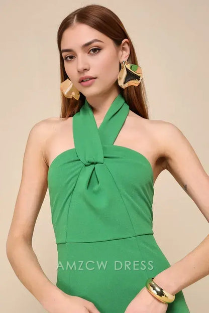 Vestido largo verde elegante y hipnótico con cuello halter y espalda descubierta de Amzcw. 