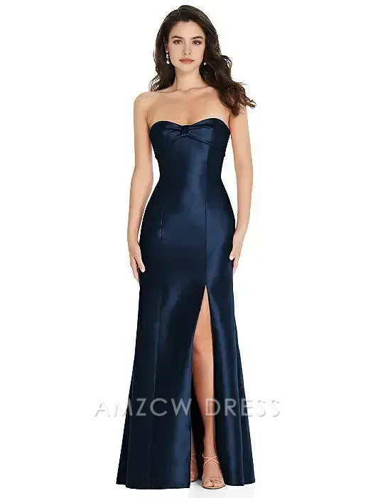 Elegante vestido de satén sin tirantes Amzcw con detalle de lazo y abertura lateral - Vestidos formales azul marino para mujer 