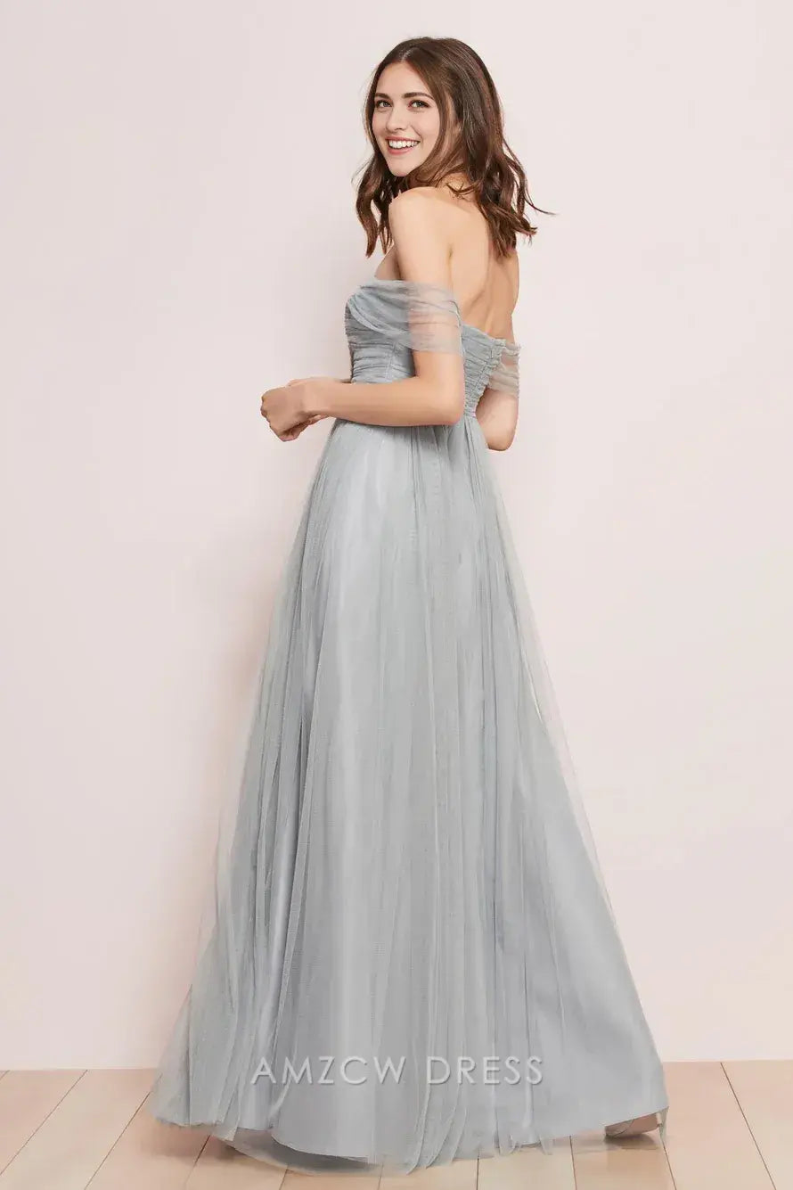 Elegante vestido de tul azul claro con hombros descubiertos, estilo atemporal, de Amzcw, ideal para bodas y ocasiones formales. 