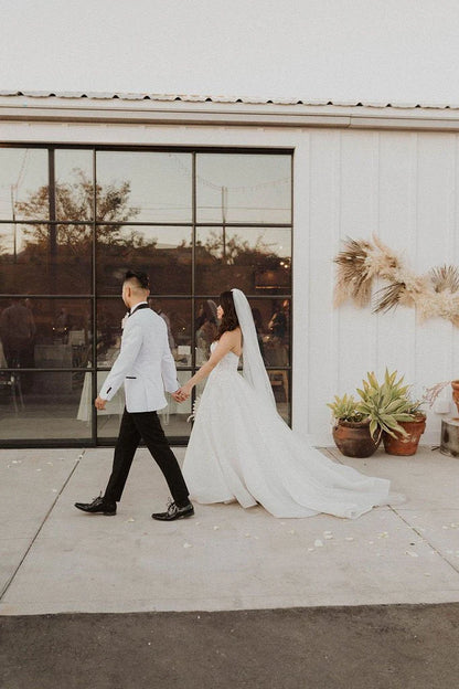 Ball Gown Strapless Sweetheart Ivory Wedding Dresses with Appliques
