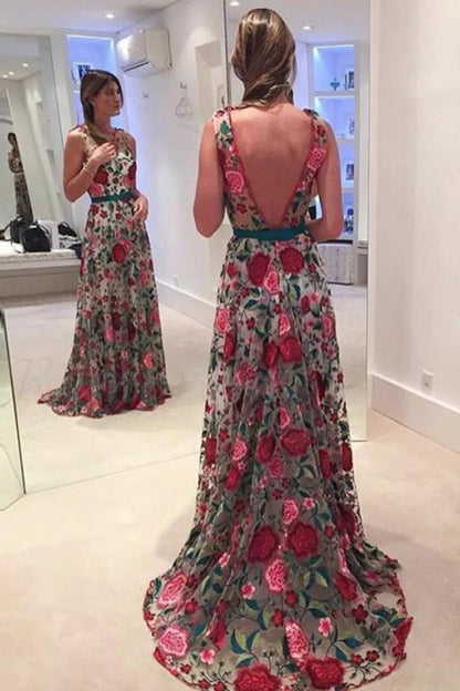 Hermosos vestidos de fiesta con escote redondo, vestido de fiesta de encaje con bordado floral de Aline Rose
