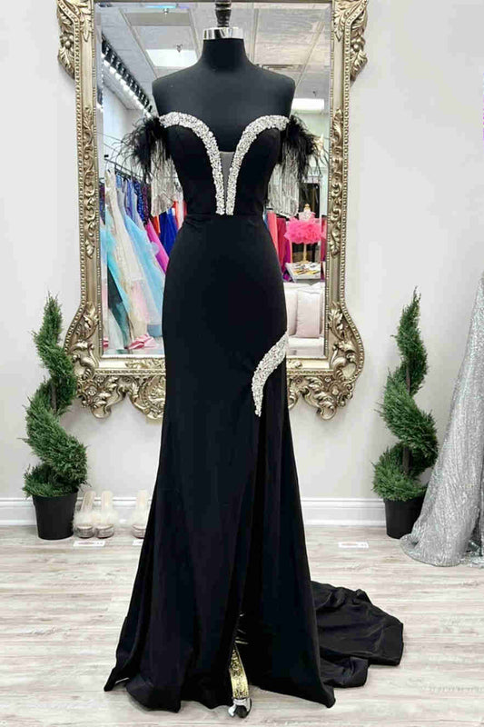 Vestido de fiesta largo de noche con escote sirena, hombros descubiertos, plumas y cuentas 