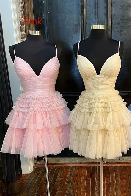 Vestidos cortos de fiesta con escote en V y tirantes finos, vestido perfecto para una fiesta de quinceañera. 