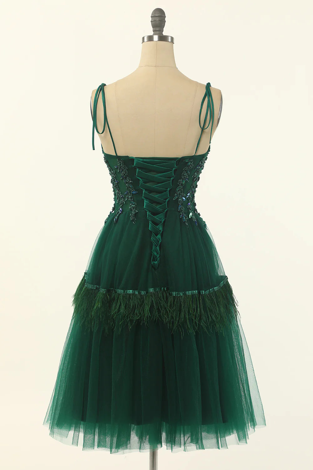 Vestido de fiesta de tul con cuentas verdes 