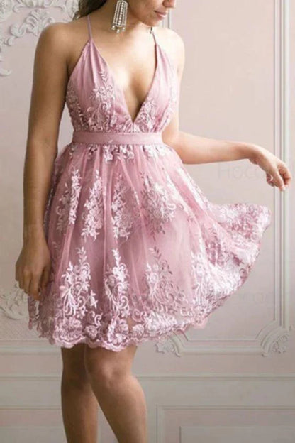 Vestidos de fiesta económicos de color morado claro con apliques de encaje y tirantes finos, escote en V profundo