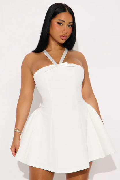 Chic A-Line Halter Sleeveless Bow-Detail White Mini Homecoming Dress Women's