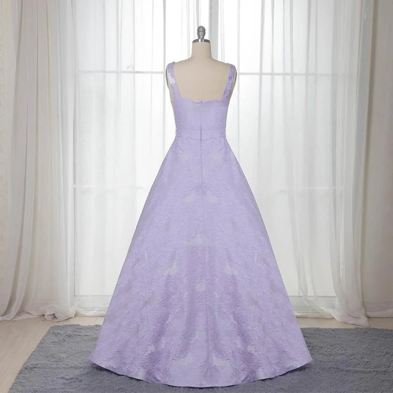 Elegante vestido de fiesta largo de satén con estampado floral lila, sin mangas y corte en A 