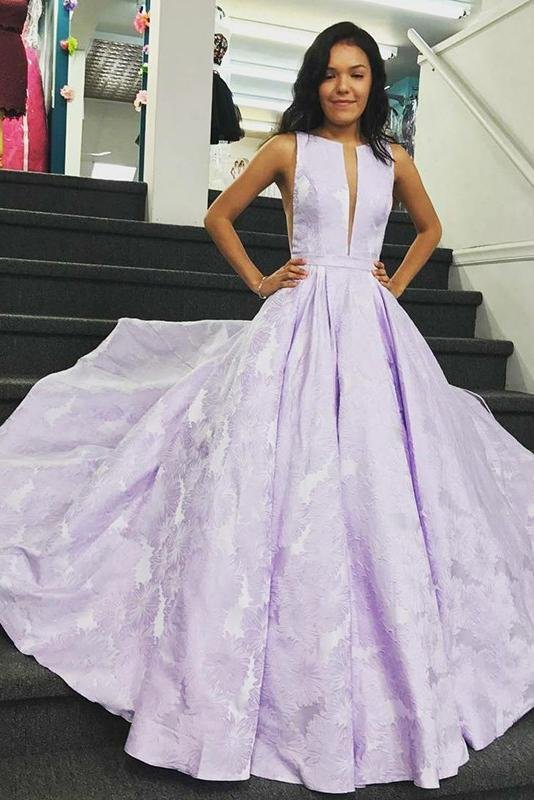 Elegante vestido de fiesta largo de satén con estampado floral lila, sin mangas y corte en A 