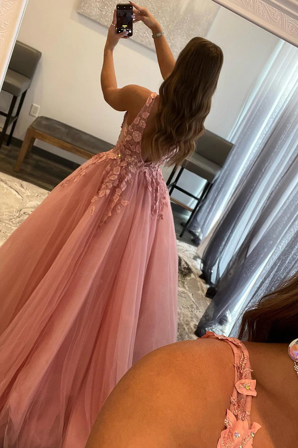 Elegant A Line V Neck Tulle Lace Appliques Long Blush Open Back Prom Dresses