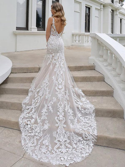 Elegant Sleeveless Spaghetti Straps Mermaid V-Neck Lace Applique Wedding Dresses