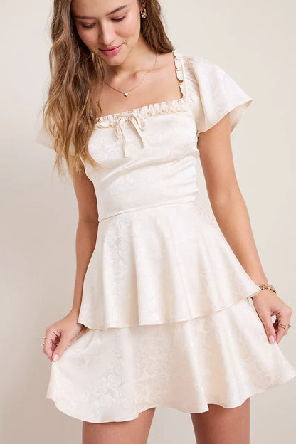 Elegant A-Line Square Neck Short Sleeve Solid Back Mini Homecoming Dresses