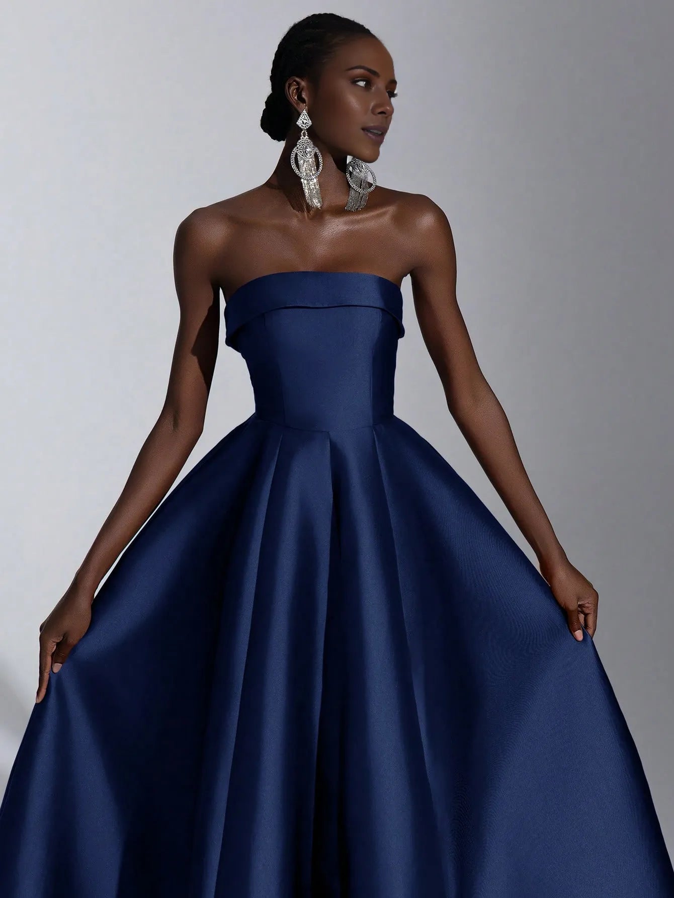 Elegant Navy Blue Strapless Satin Ballgown Floor-Length Formal Gown with Lace-Up Back Detail Prom Dress