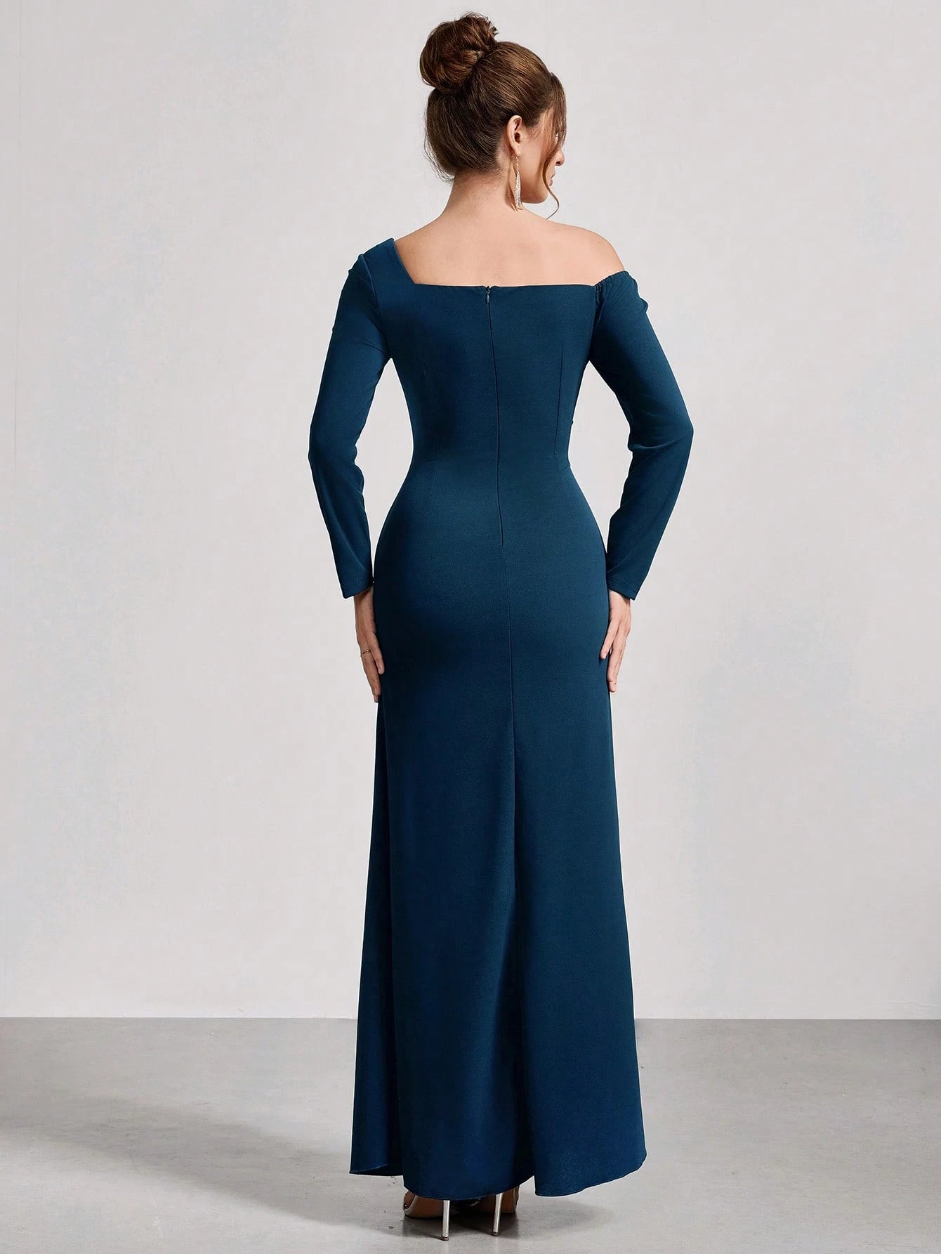 Elegant Teal One-Shoulder Off-The-Shoulder Long Sleeve Stud-Accent Fitted Mermaid Floor-Length Formal Gown Prom Dress