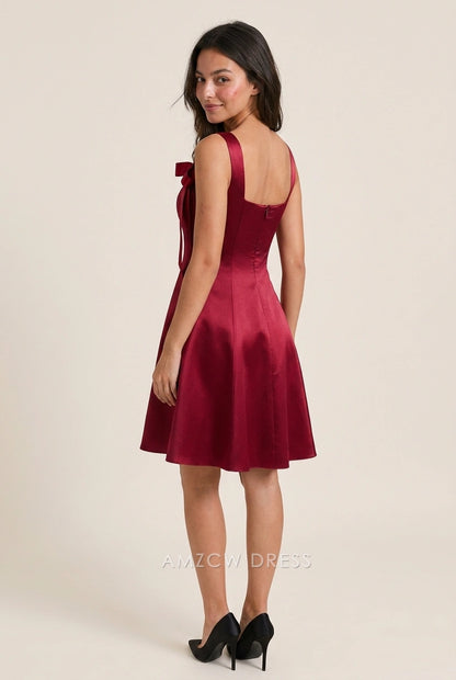 Elegant A-Line Square Neck Bow-Tie Strappy Burgundy Mini Homecoming Dresses