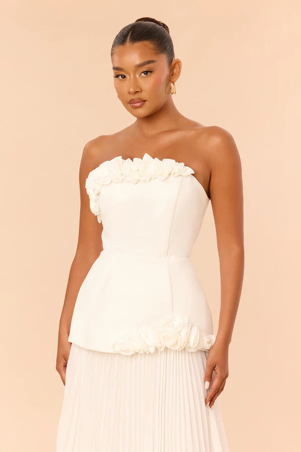 Elegant A-Line Strapless Floral Pleated Ivory Floor-Length Prom Dress Gown