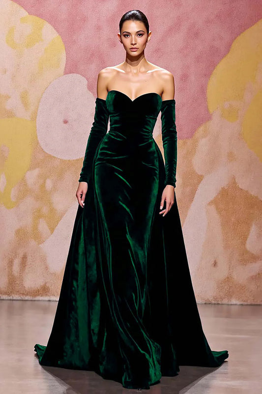 Emerald Green Velvet Off-the-Shoulder Sweetheart Neckline Ball Gown Maxi Prom Dress with Detachable Sleeves and Train