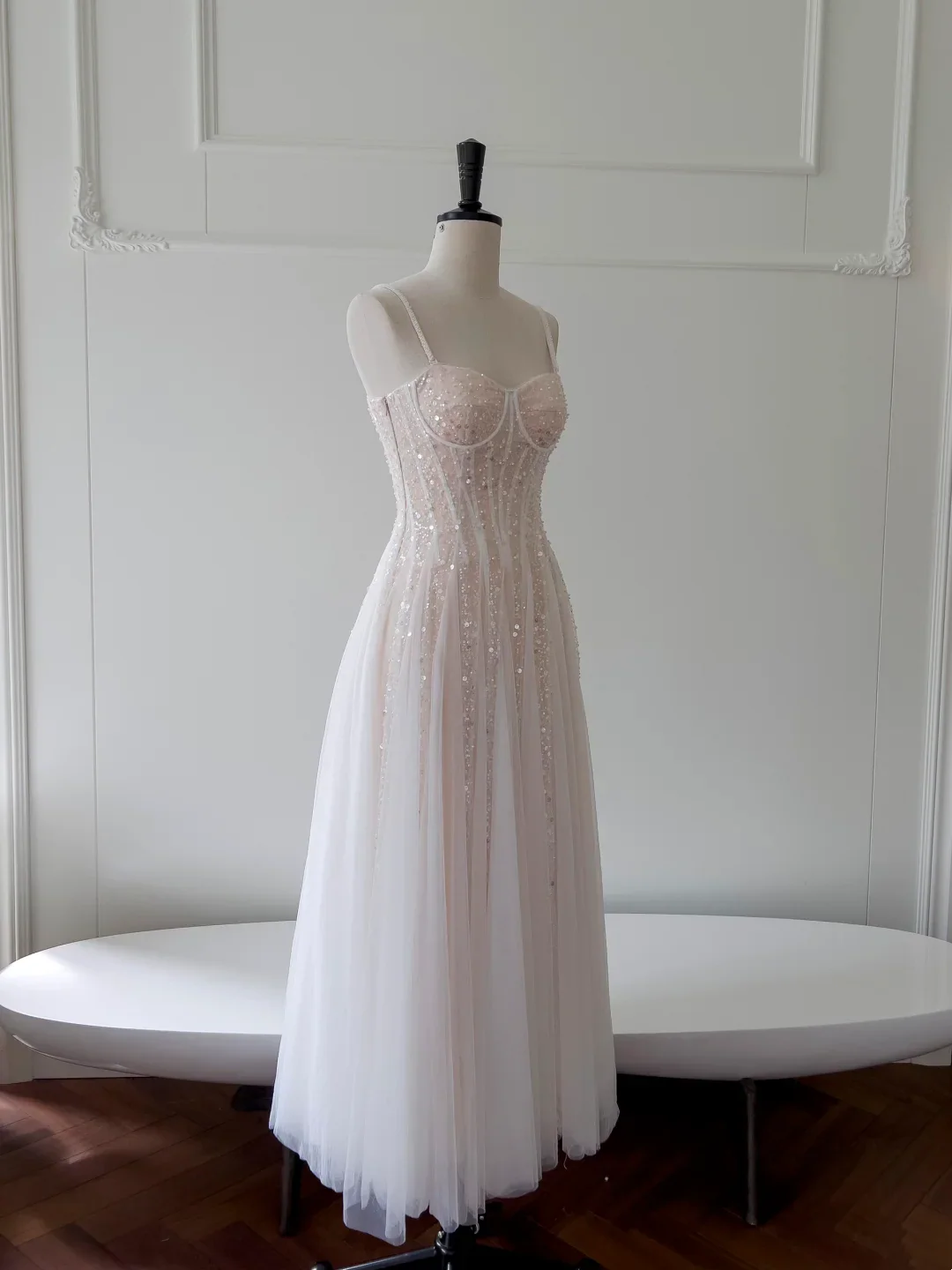 Evening Dress Spaghetti Strap Sweetheart Neckline Midi Gown with Corset Bodice and Sequin Tulle Overlay