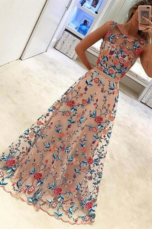 Hermosos vestidos de fiesta largos con escote redondo y bordados en forma de A para noche 