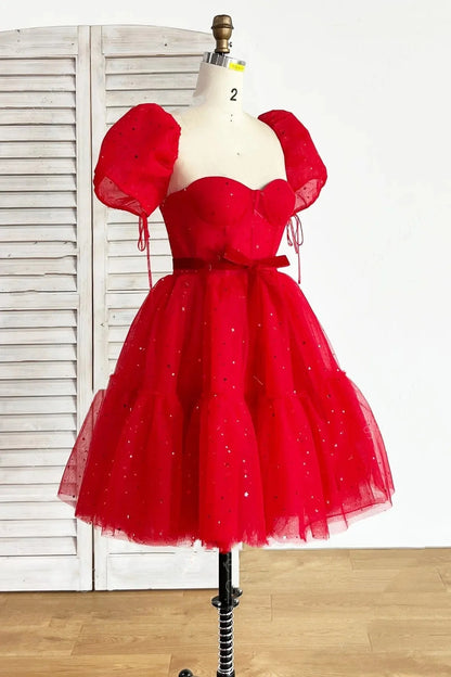 Vestido de tul con lentejuelas y mangas cortas cuadradas en forma de A 