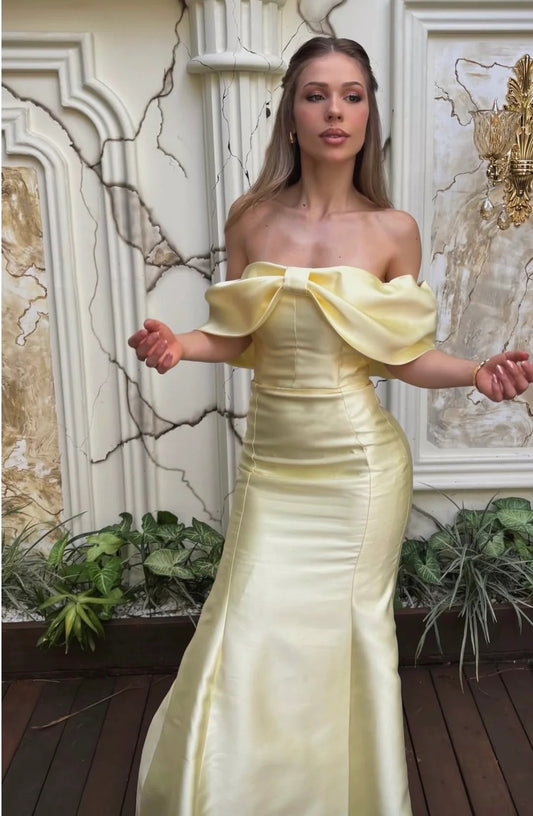 Light Yellow Off-the-Shoulder Mermaid Prom Dress With Bow Detail Formal Prom Dress