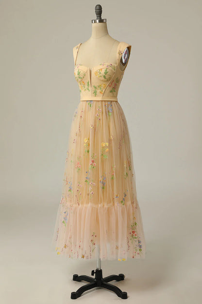 Vestidos de fiesta con tirantes de corazón, corte A, tul, largo hasta la rodilla