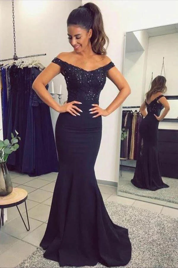 Vestidos de fiesta azul marino con escote corazón, sirena y hombros descubiertos con lentejuelas 