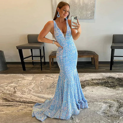 Vestido de fiesta de sirena con escote en V, cola larga, espalda descubierta, tirantes finos y lentejuelas de terciopelo 