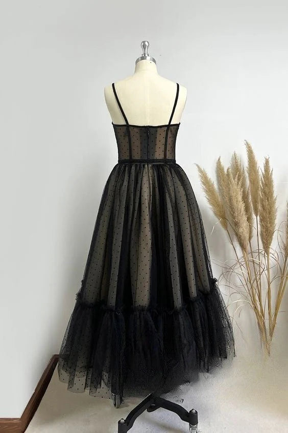 Vestidos de fiesta de bienvenida de línea A de tul con tirantes finos 