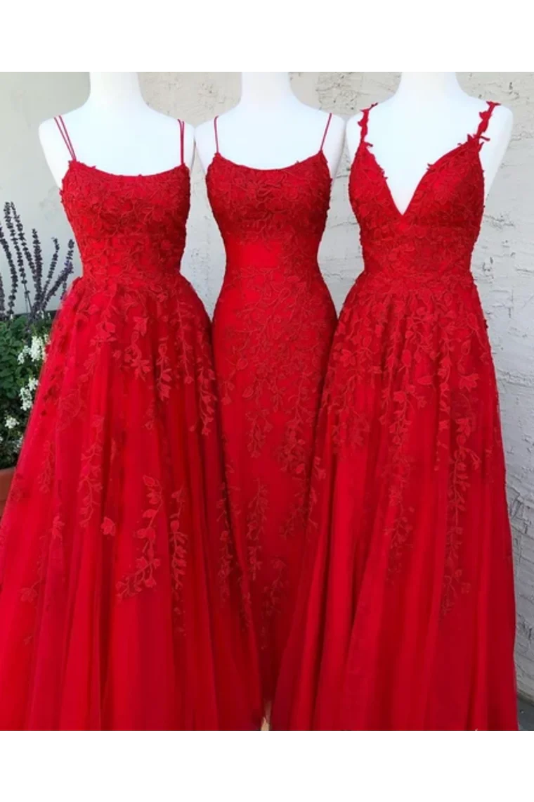 Vestido de fiesta de talla grande con tirantes finos, largo hasta el suelo y apliques 