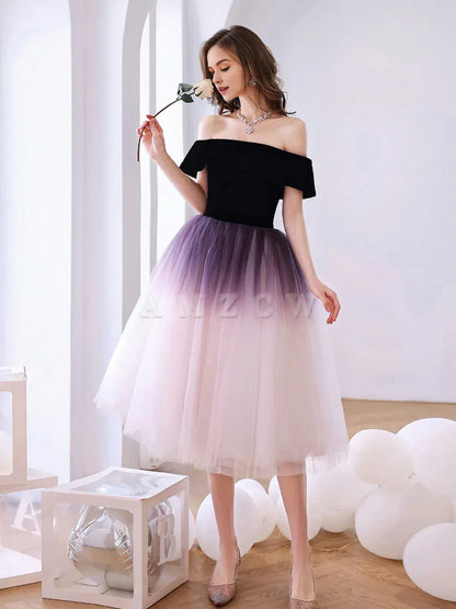 Vestido de fiesta corto de tul con hombros descubiertos en color morado de Amzcw. Vestido de fiesta de tul para el regreso a casa. Vestido de fiesta en tienda. 