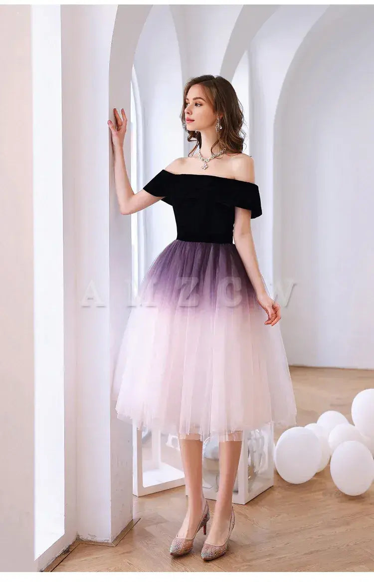 Vestido de fiesta corto de tul con hombros descubiertos en color morado de Amzcw. Vestido de fiesta de tul para el regreso a casa. Vestido de fiesta en tienda. 