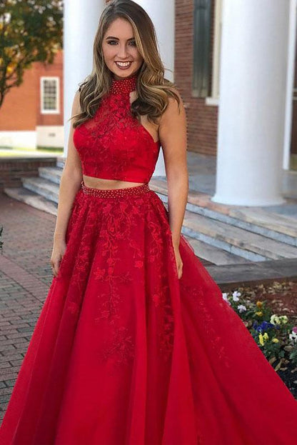 Vestido de fiesta rojo de dos piezas, sin mangas, cuello alto, corte A, con apliques de cuentas y tul hasta el suelo 