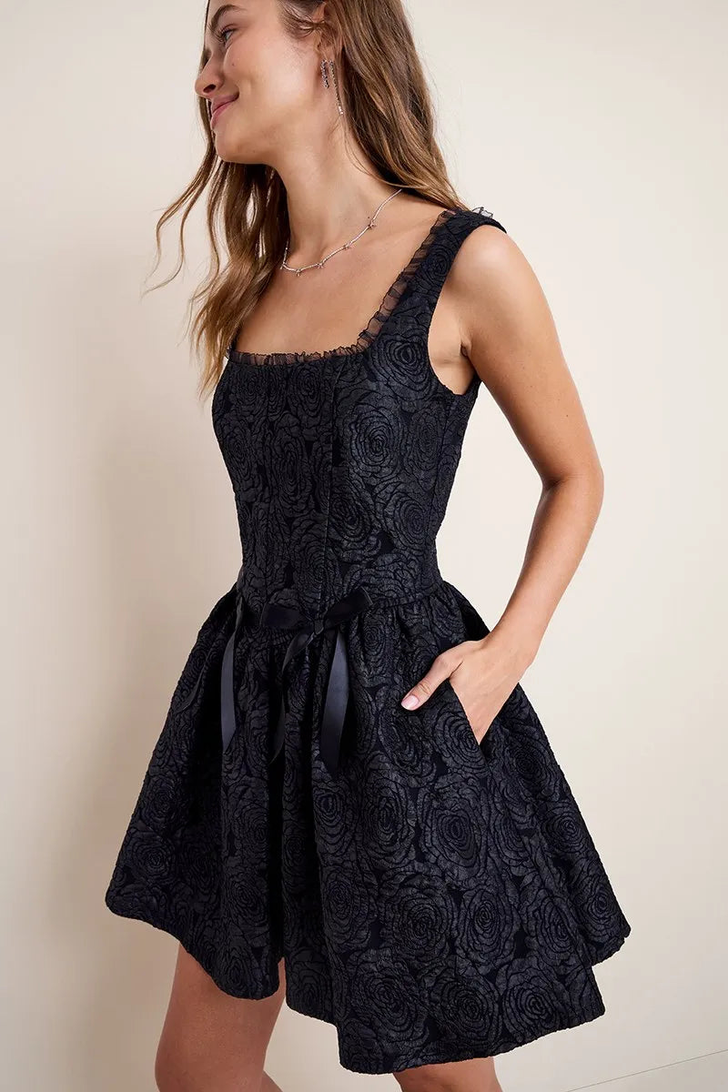 Romantic A-Line Square Neck Sleeveless Bow Back Mini Homecoming Dresses