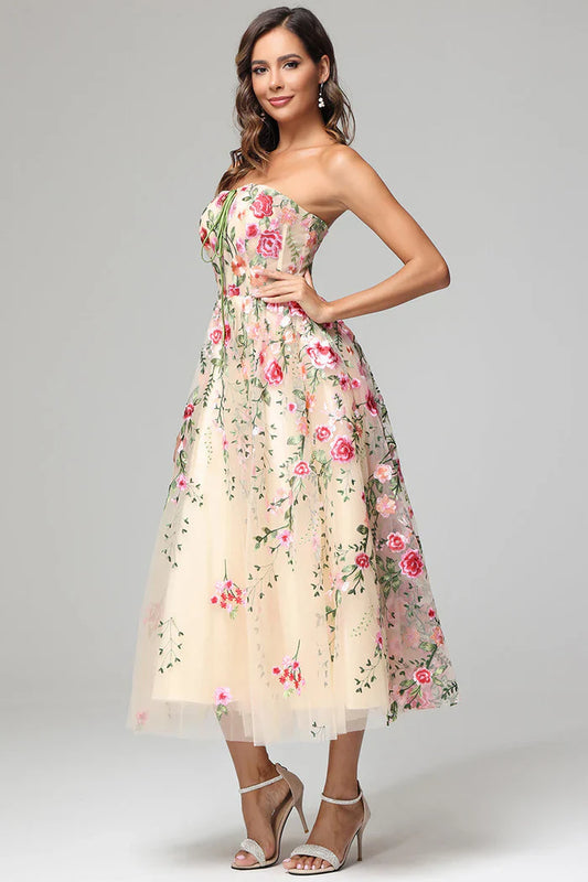 Romantic Floral Embroidered A-Line Strapless Sweetheart Neck Tea-Length Cocktail Dress for Women