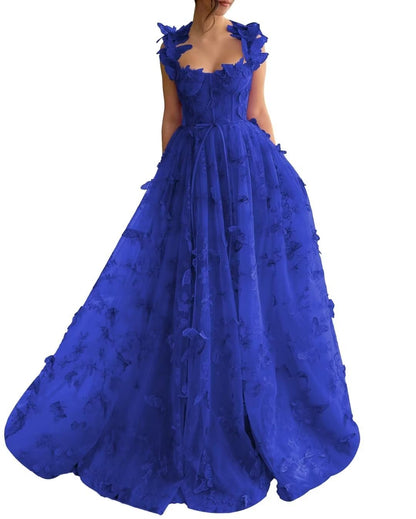Vestido de fiesta elegante de corte A, formal, con cola larga y sin mangas, escote cuadrado, tul con pliegues, aberturas, apliques y mariposas 3D.
