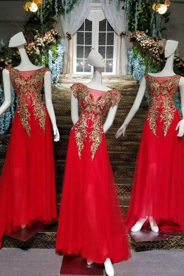 Vestidos de princesa rojos de Sister, corte A, con cordones, escote redondo y apliques dorados