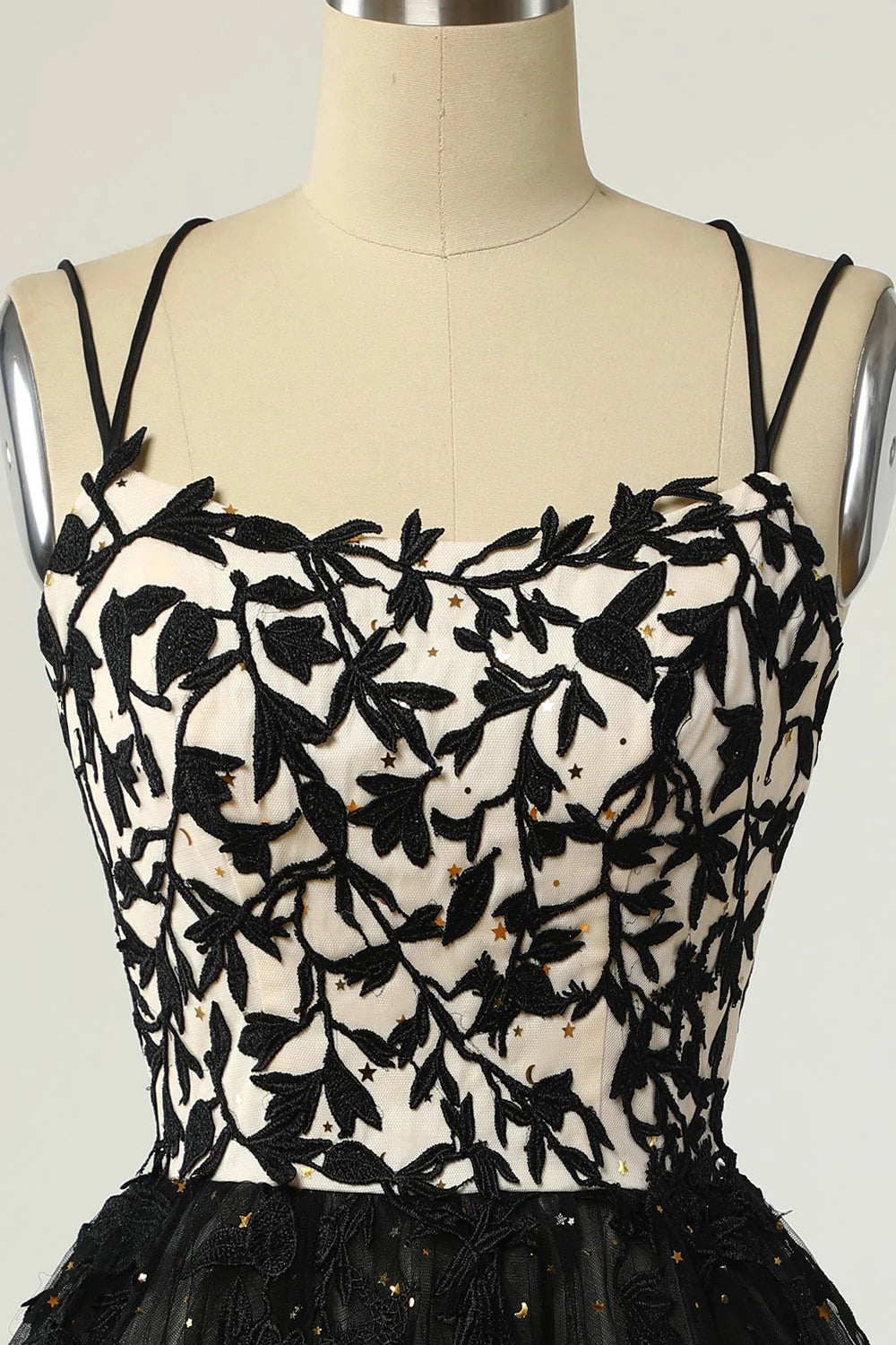Vestido de fiesta de bienvenida sexy, económico, de encaje negro con tirantes finos 