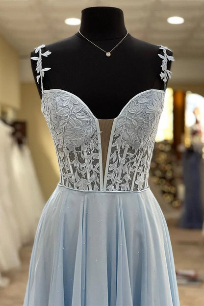 Vestidos de fiesta de tul con escote en forma de corazón, corte en A, cola larga y abertura 