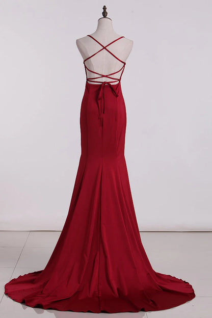 Vestidos de fiesta de sirena sin mangas con tirantes finos, cola larga y apliques de licra 