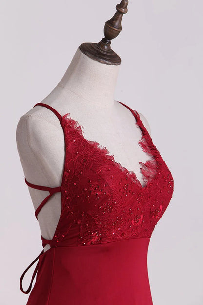 Vestidos de fiesta de sirena sin mangas con tirantes finos, cola larga y apliques de licra 