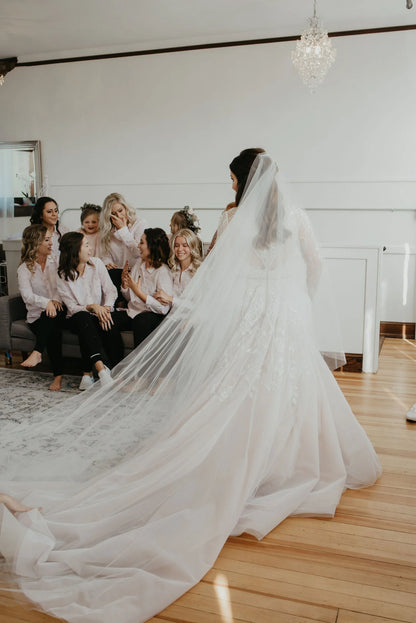 Vestidos de novia Línea A Escote redondo Mangas largas Tul con apliques Cremallera 