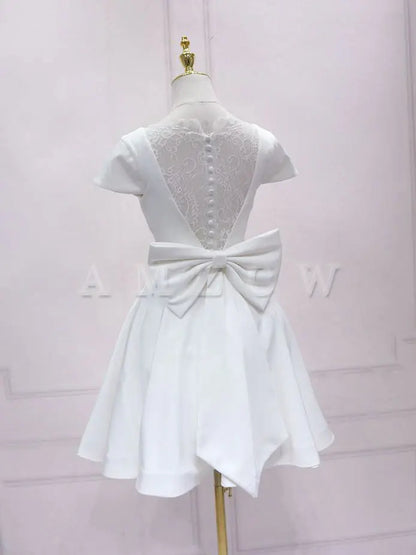 Vestido de fiesta corto de satén con escote en V y encaje blanco de Amzcw. Tiendas de vestidos de fiesta blancos. 