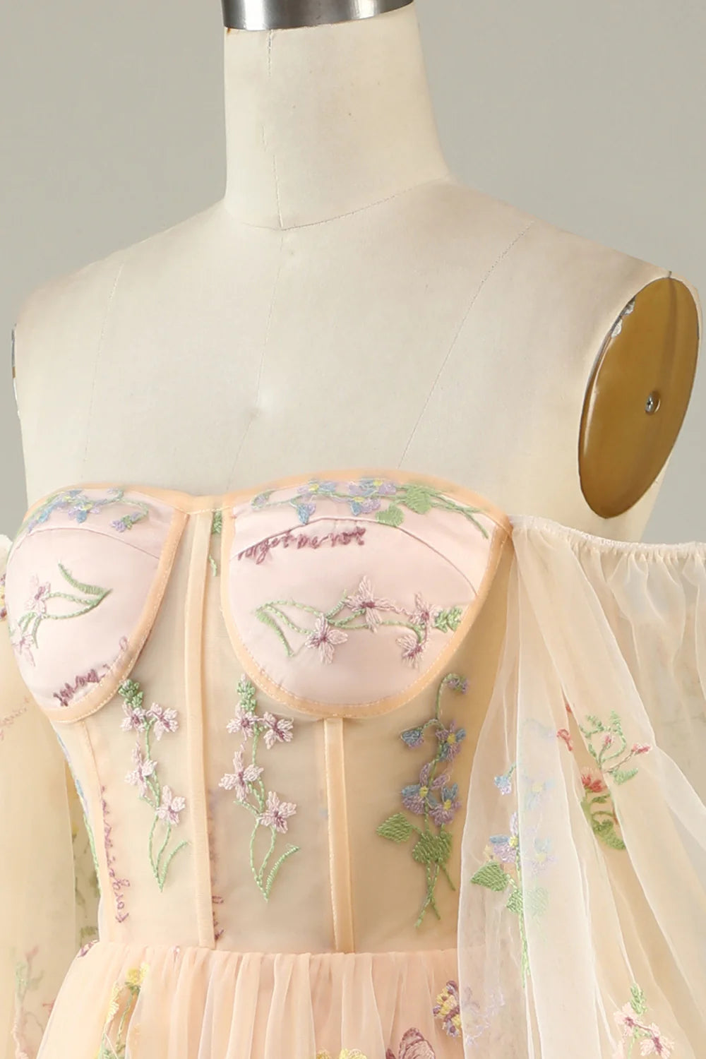 Vestido de fiesta Amzcw de tul color champán con mangas largas y hombros descubiertos y bordado 