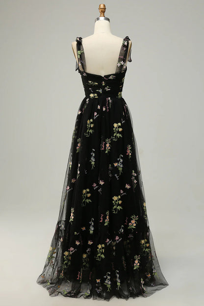 Vestido de fiesta largo con bordado color champán